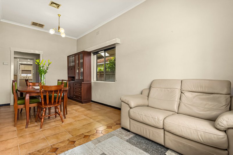 Photo - 23 Glenora Avenue, Coburg VIC 3058 - Image 3