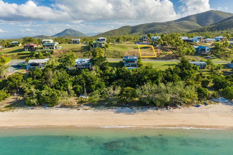 Photo - 23 Gloucester Avenue, Hideaway Bay QLD 4800 - Image 3