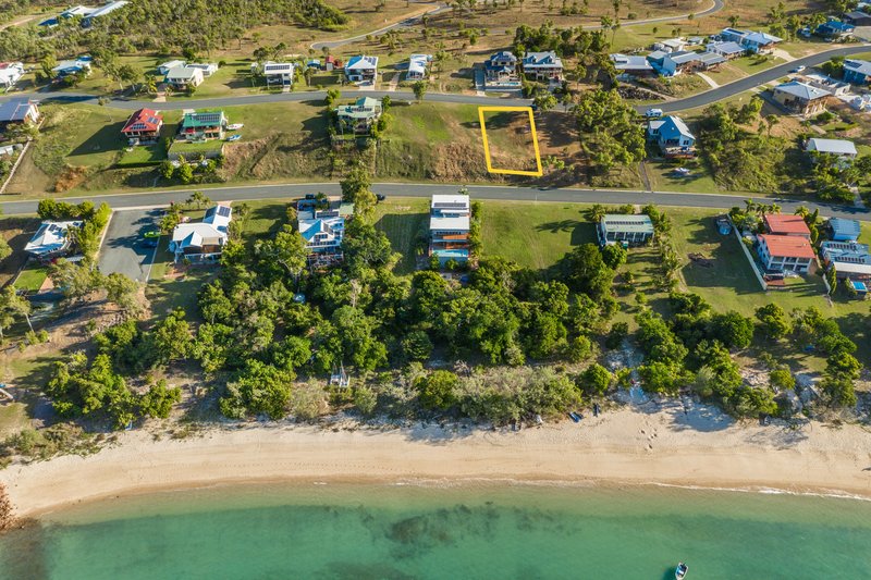 Photo - 23 Gloucester Avenue, Hideaway Bay QLD 4800 - Image 4