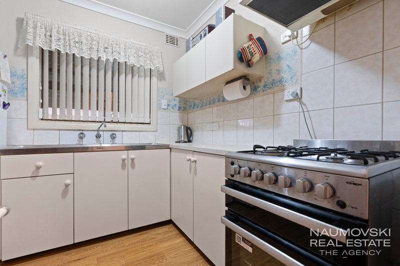 Photo - 23 Golders Way, Girrawheen WA 6064 - Image 5