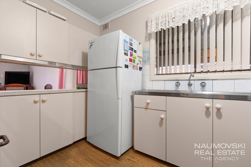 Photo - 23 Golders Way, Girrawheen WA 6064 - Image 6