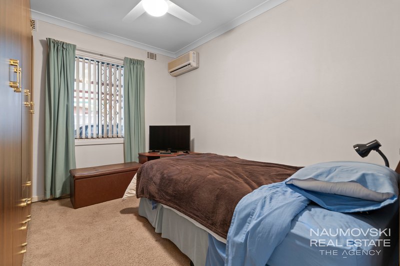 Photo - 23 Golders Way, Girrawheen WA 6064 - Image 8