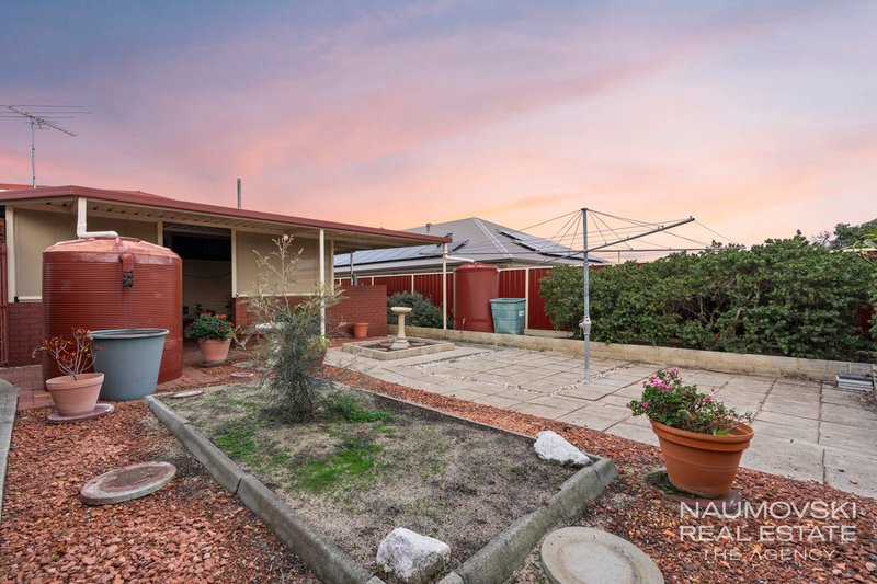 Photo - 23 Golders Way, Girrawheen WA 6064 - Image 13