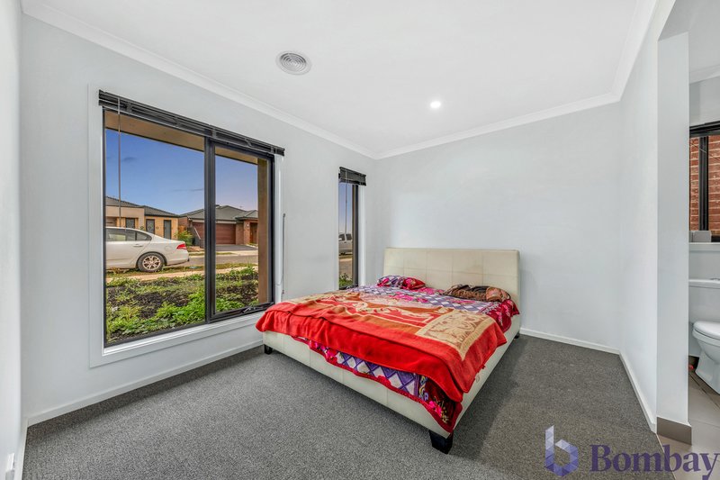 Photo - 23 Goodia Street, Wollert VIC 3750 - Image 7