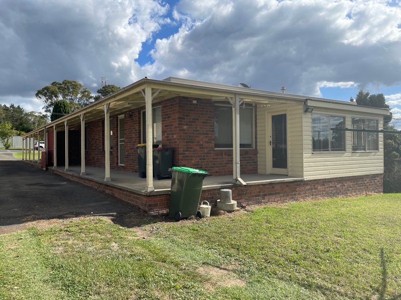 Photo - 2/3 Goulburn Street, Marulan NSW 2579 - Image 4