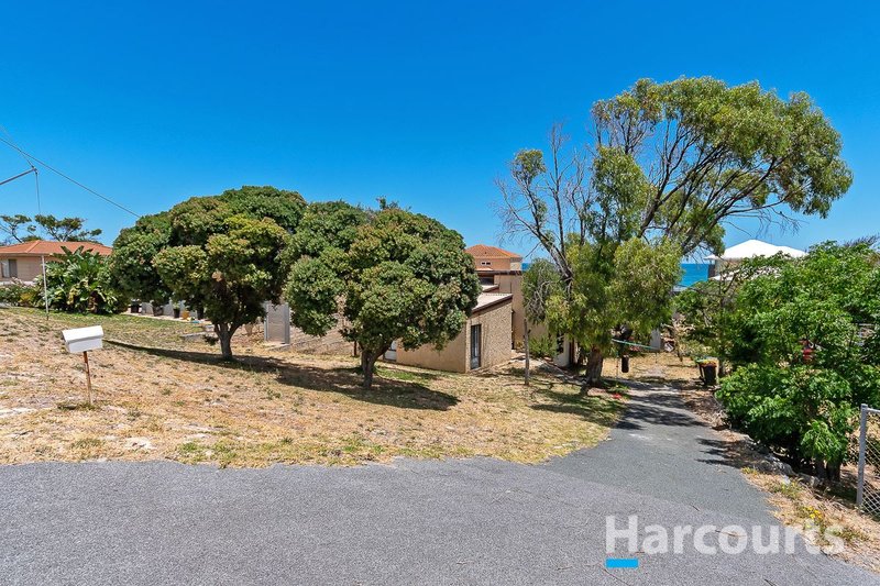 Photo - 23 Graham Road, Quinns Rocks WA 6030 - Image 3