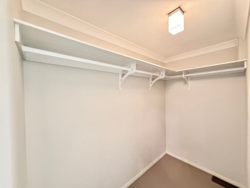 Photo - 23 Grasshawk Drive, Chisholm NSW 2322 - Image 6