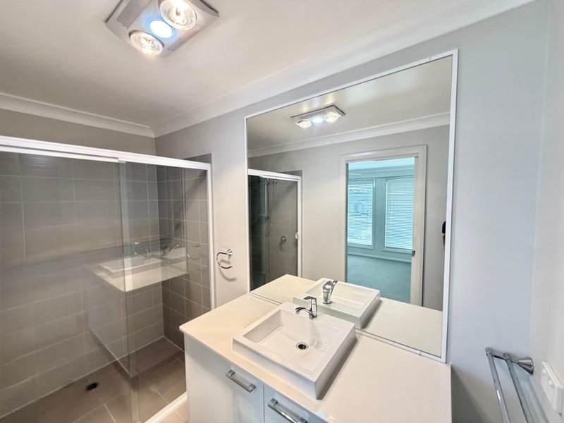 Photo - 23 Grasshawk Drive, Chisholm NSW 2322 - Image 7