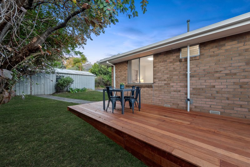 Photo - 23 Greenglade Court, Blackburn North VIC 3130 - Image 13