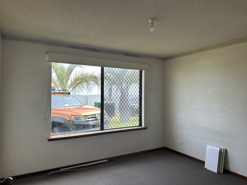Photo - 2/3 Greensell Street, Bunbury WA 6230 - Image 2