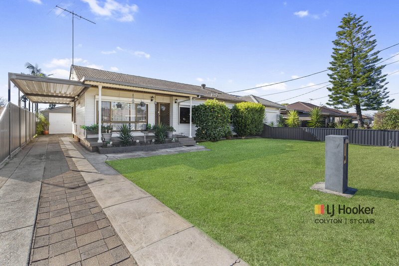 Photo - 23 Gregory Avenue, Oxley Park NSW 2760 - Image 2