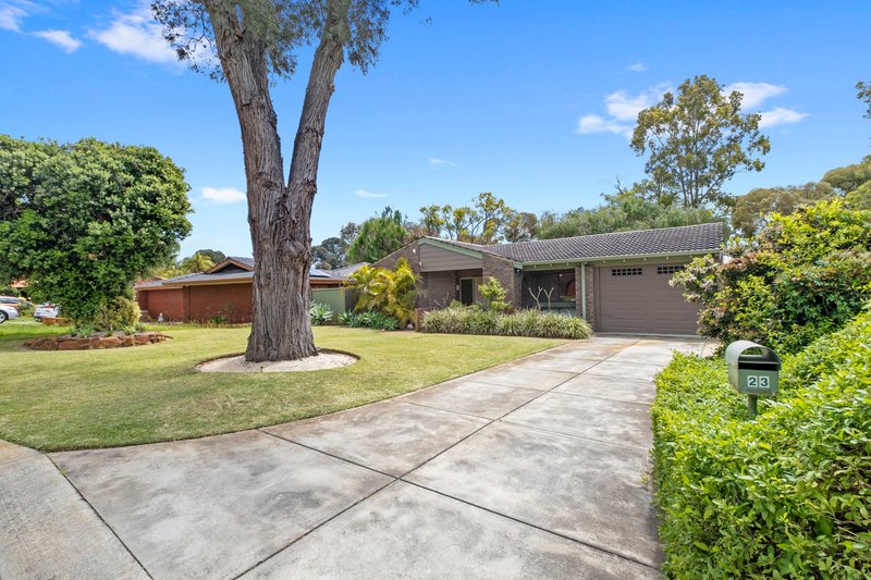 23 Grenadier Drive, Thornlie WA 6108