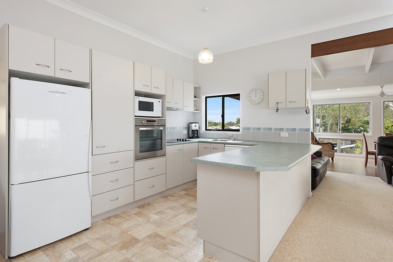 Photo - 23 Grigor Street, Moffat Beach QLD 4551 - Image 7