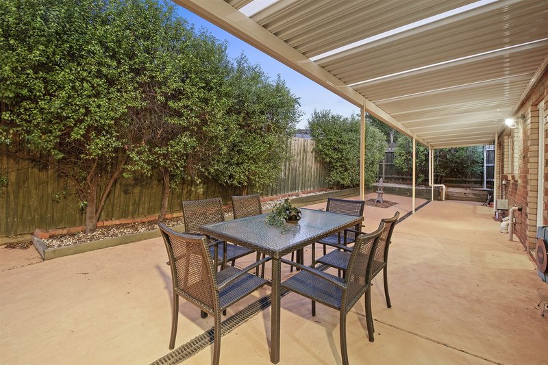 Photo - 23 Haideh Place, Wantirna South VIC 3152 - Image 14