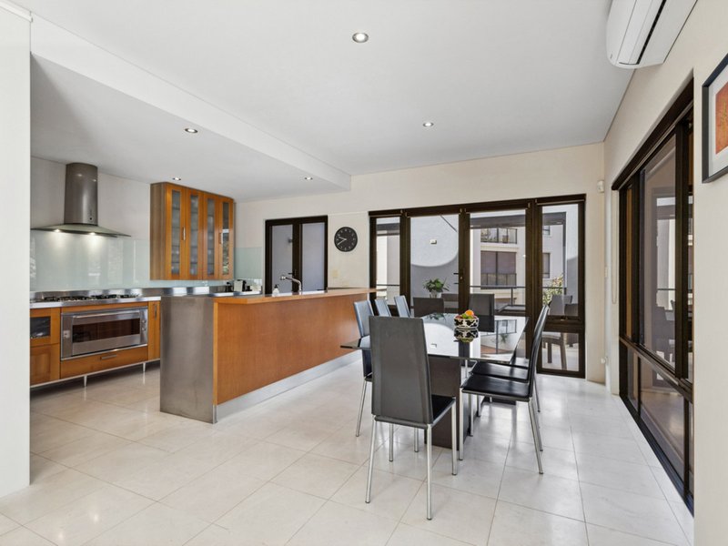 Photo - 23 Haig Park Circle, East Perth WA 6004 - Image 4