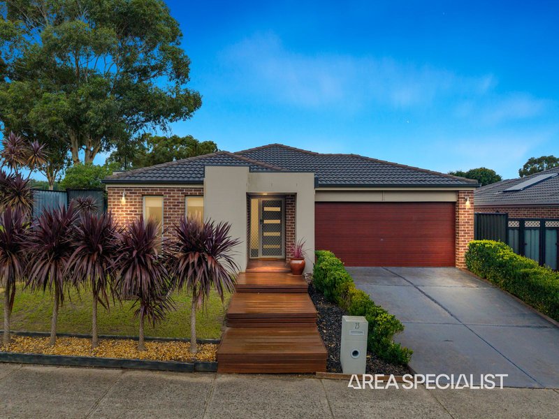 Photo - 23 Half Moon Crescent, Pakenham VIC 3810 - Image 1