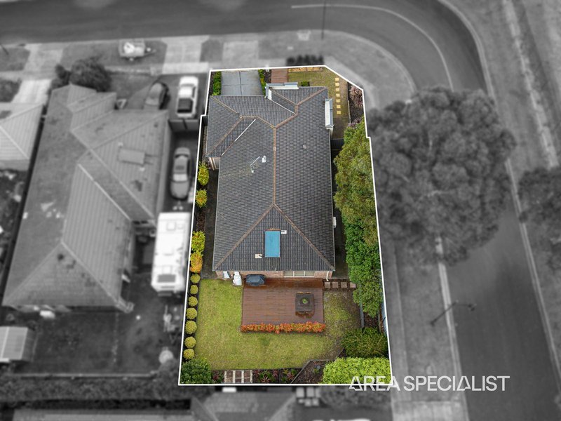 Photo - 23 Half Moon Crescent, Pakenham VIC 3810 - Image 24