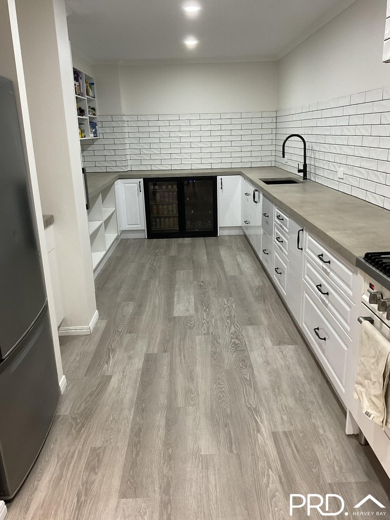 Photo - 23 Hamer Drive, Urangan QLD 4655 - Image 4