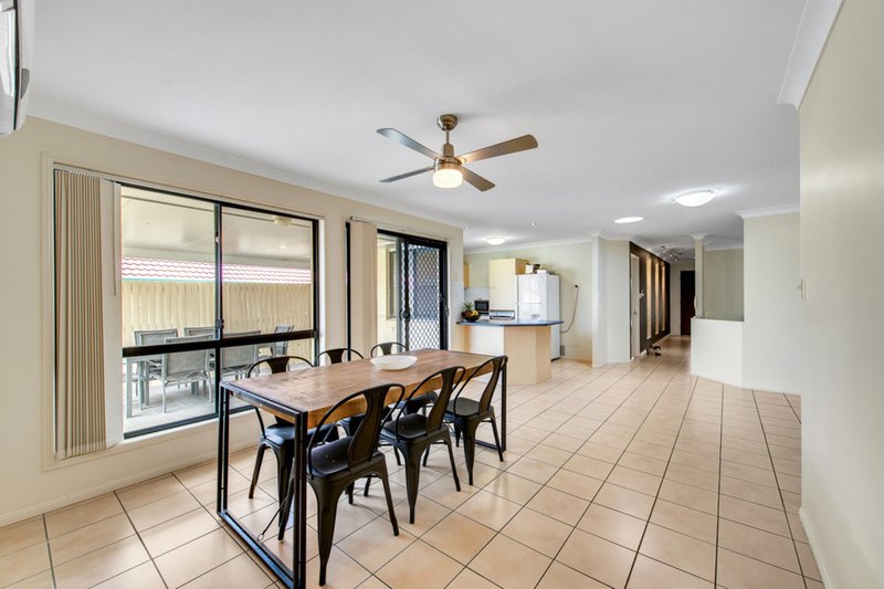 Photo - 23 Hannam Crescent, Forest Lake QLD 4078 - Image 7