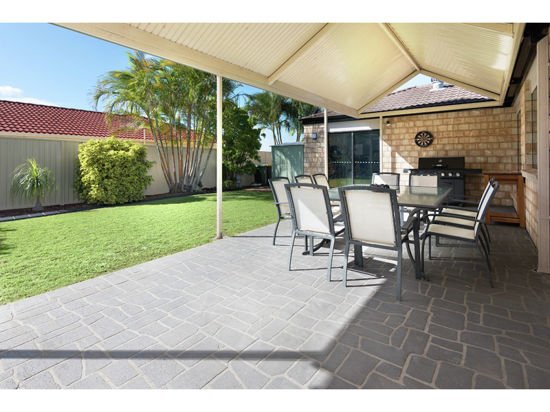 Photo - 23 Harlow Place, Mcdowall QLD 4053 - Image 8