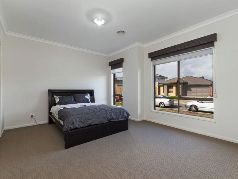 Photo - 23 Havenstone Dr , Keysborough VIC 3173 - Image 3