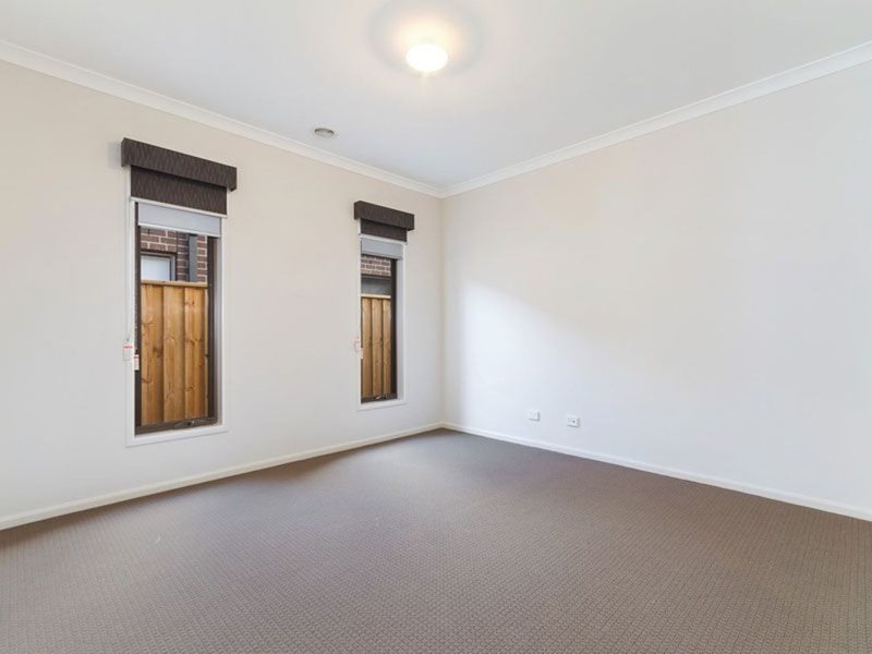 Photo - 23 Havenstone Dr , Keysborough VIC 3173 - Image 5