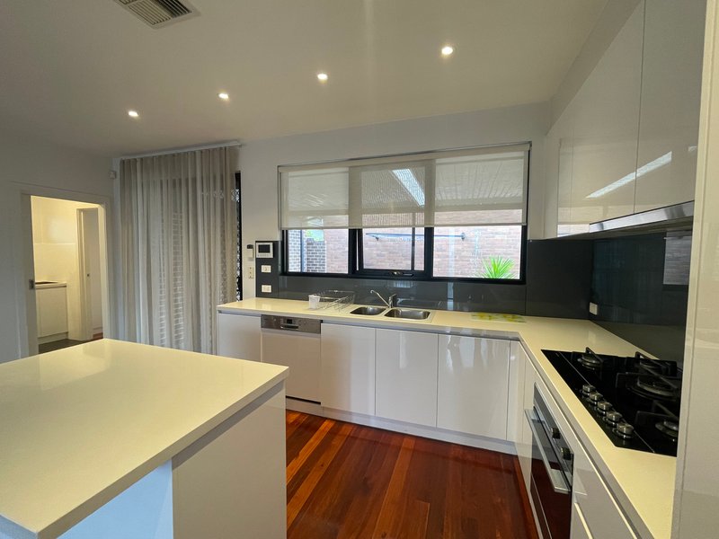 Photo - 23 Helena Street, Clayton South VIC 3169 - Image 3