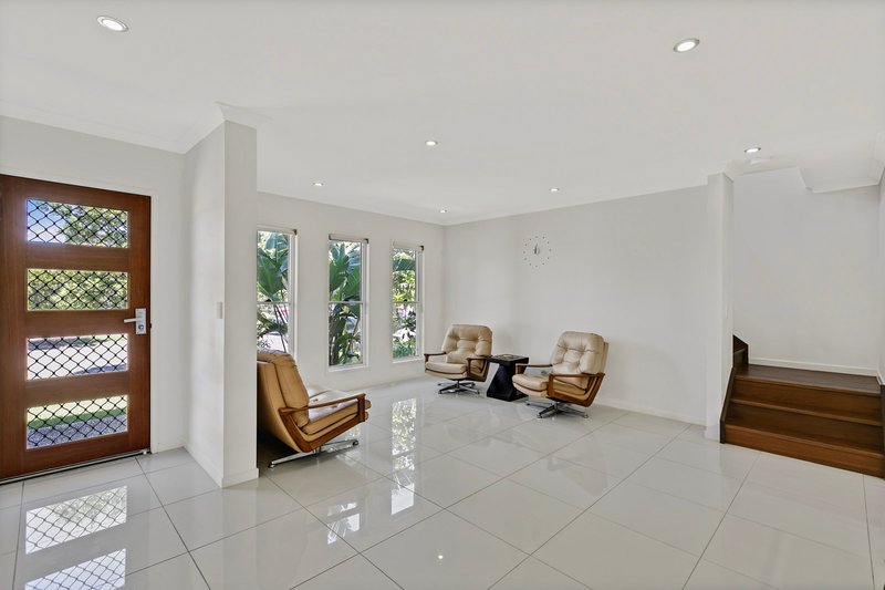 Photo - 2/3 Heliconia Street, Mountain Creek QLD 4557 - Image 9