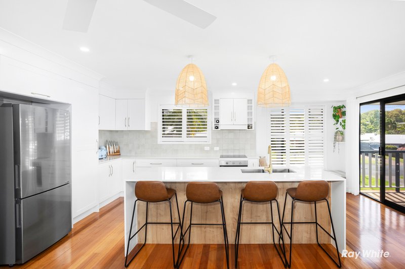 Photo - 23 Hellas Street, Barlows Hill QLD 4703 - Image 6