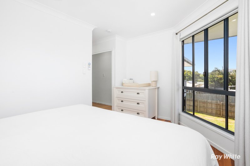 Photo - 23 Hellas Street, Barlows Hill QLD 4703 - Image 11