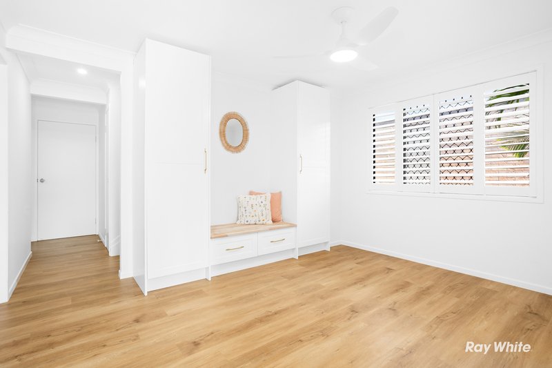 Photo - 23 Hellas Street, Barlows Hill QLD 4703 - Image 16