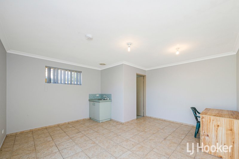 Photo - 23 Hickory Drive, Thornlie WA 6108 - Image 18