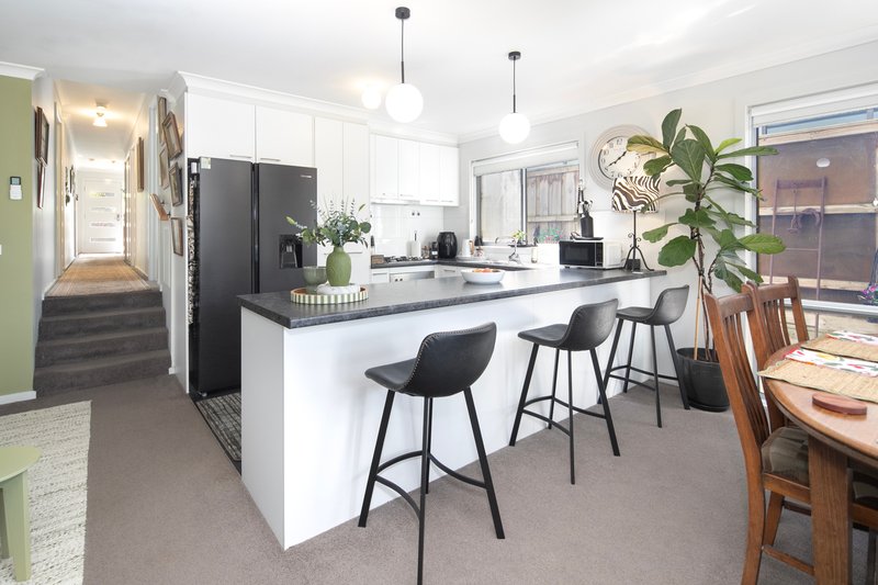 Photo - 2/3 Hickory Lane, Creswick VIC 3363 - Image 3