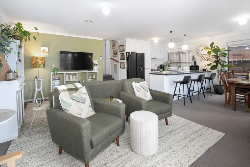 Photo - 2/3 Hickory Lane, Creswick VIC 3363 - Image 5
