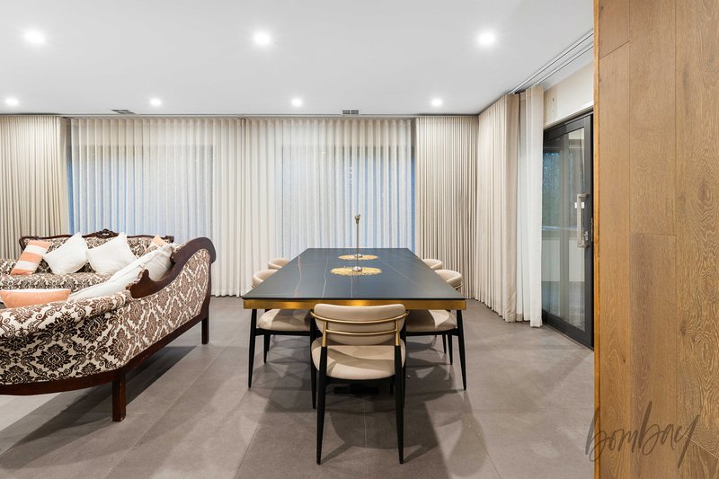 Photo - 23 Highlander Drive, Craigieburn VIC 3064 - Image 9