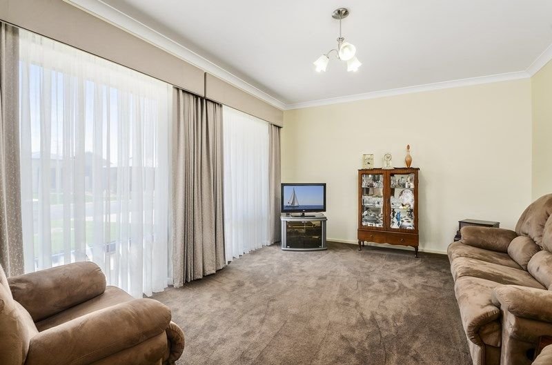 Photo - 23 Hilltop Avenue, Mount Gambier SA 5290 - Image 3