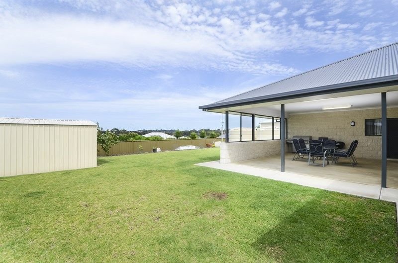 Photo - 23 Hilltop Avenue, Mount Gambier SA 5290 - Image 15