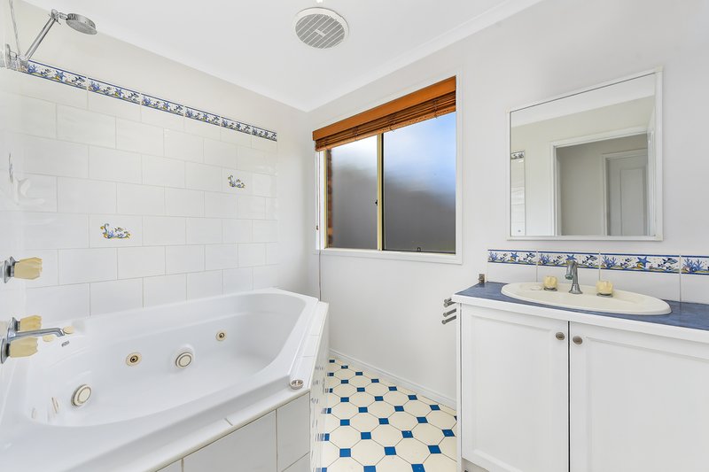 Photo - 23 Holbourne Drive, Junction Village VIC 3977 - Image 5