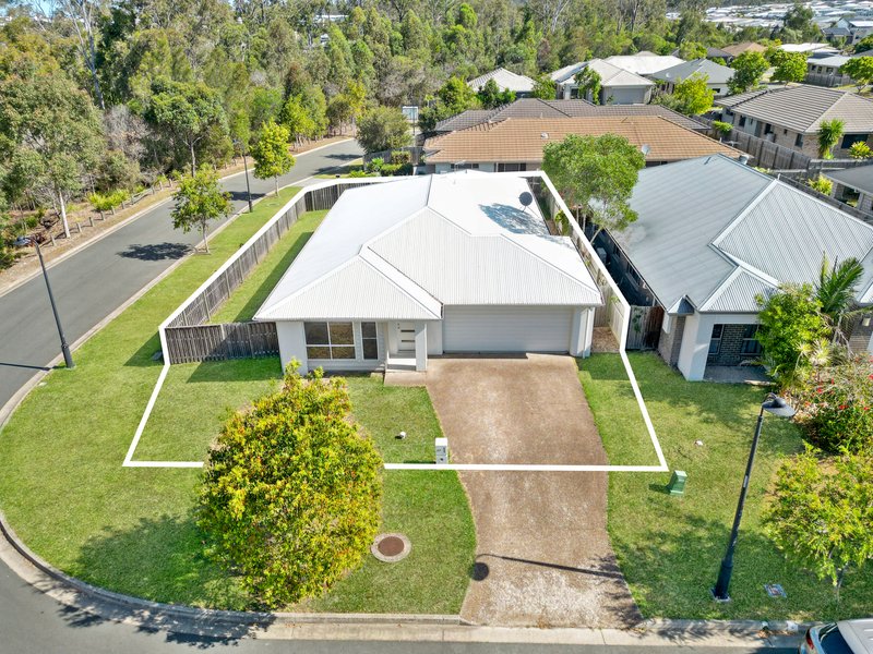 Photo - 23 Hollyoak Crescent, Pimpama QLD 4209 - Image 14