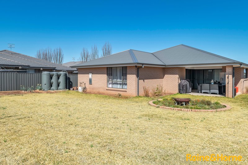 Photo - 23 Holmfield Drive, Armidale NSW 2350 - Image 11