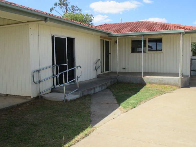 Photo - 23 Homburg Drive, Murray Bridge SA 5253 - Image 5