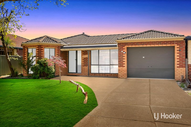 23 Horsham Drive, Cranbourne East VIC 3977