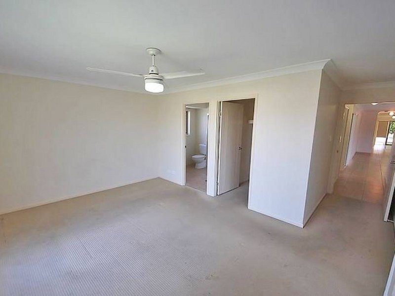 Photo - 23 Hubner Drive, Rothwell QLD 4022 - Image 7