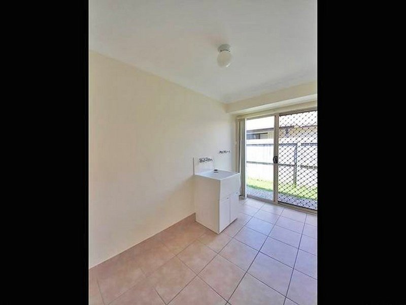 Photo - 23 Hubner Drive, Rothwell QLD 4022 - Image 15