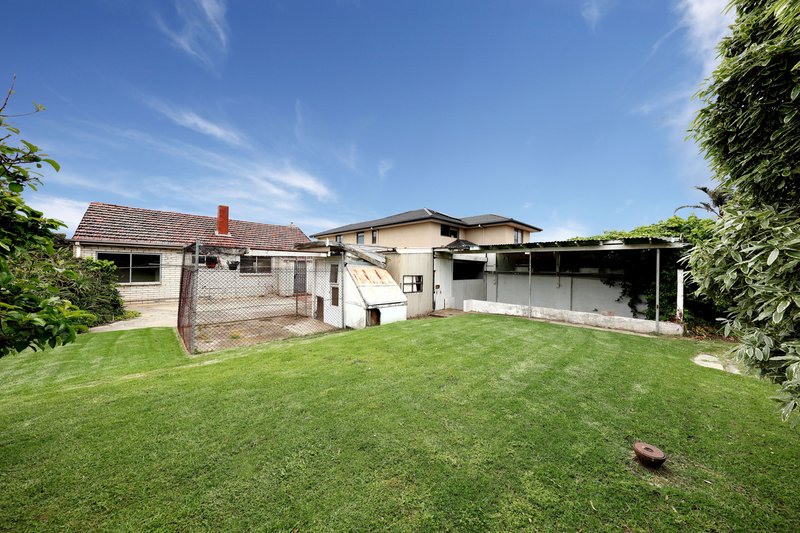 Photo - 23 Hutchinson Street, Bentleigh VIC 3204 - Image 5