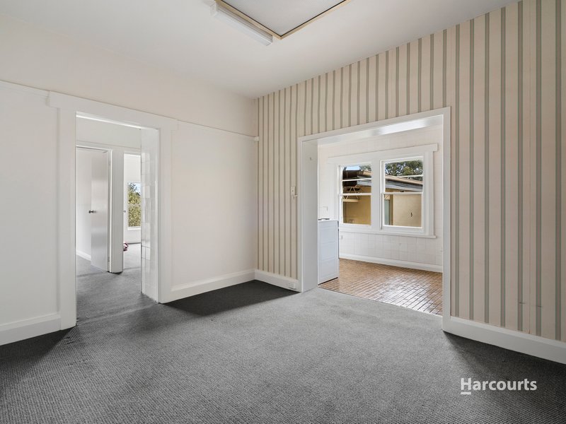 Photo - 2/3 Inglis Street, New Town TAS 7008 - Image 5