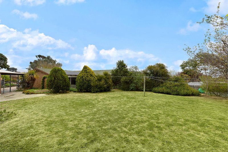 Photo - 23 Ironbark Crescent, Banks ACT 2906 - Image 17