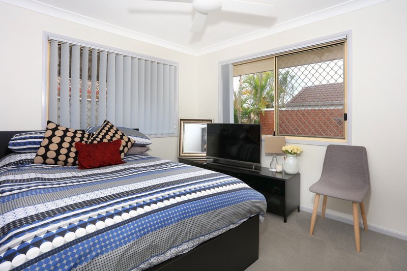 Photo - 23 Jamieson Drive, Parkwood QLD 4214 - Image 8