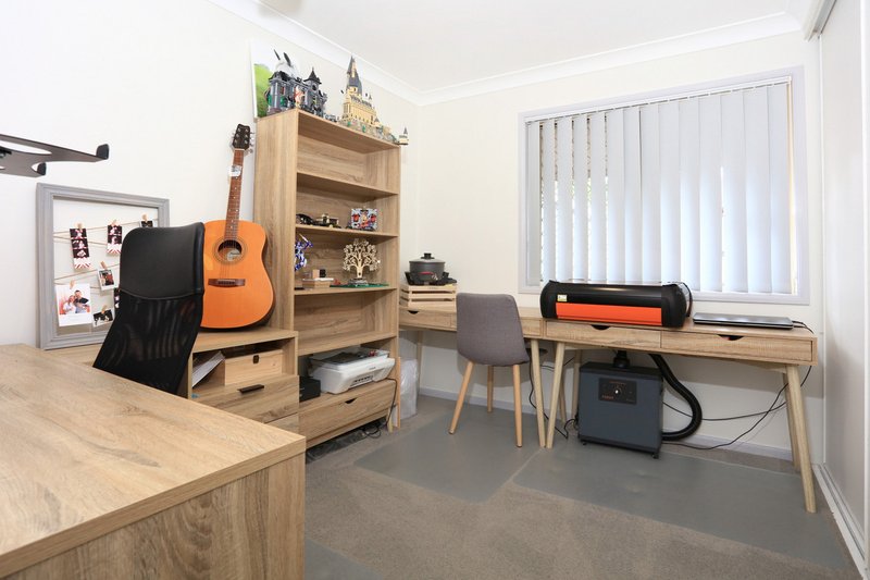 Photo - 23 Jamieson Drive, Parkwood QLD 4214 - Image 9