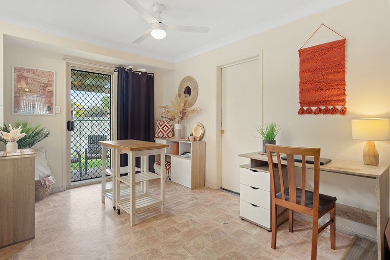 Photo - 23 Jan Court, Bethania QLD 4205 - Image 4